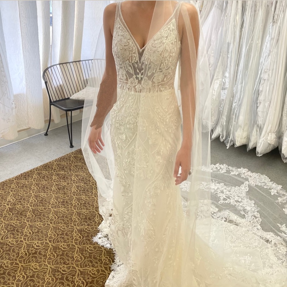 Brand new wedding dress
